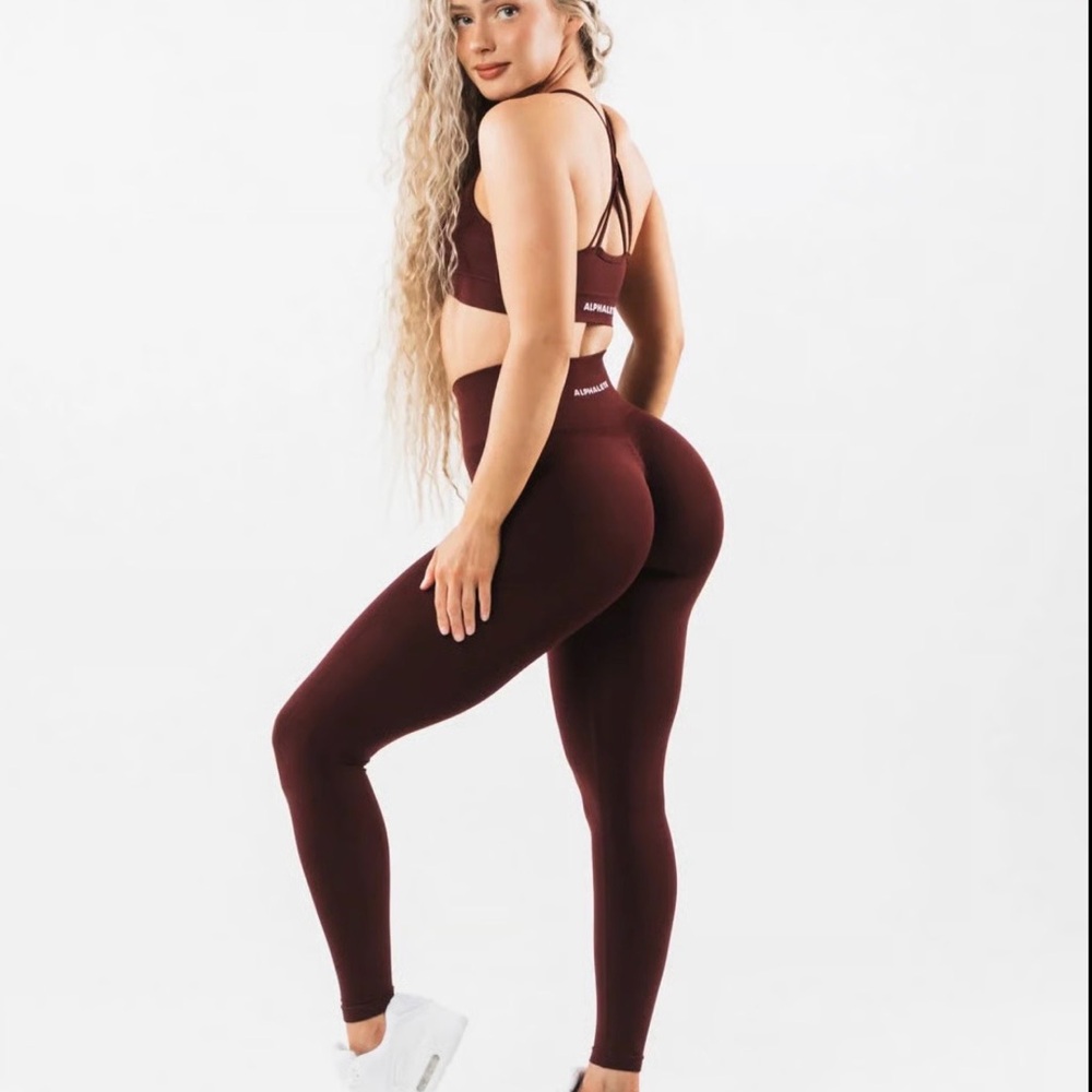 NWOT Alphalete Amplify Leggings V2 in Sangria